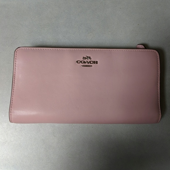 Coach Handbags - Coach Skinny Wallet